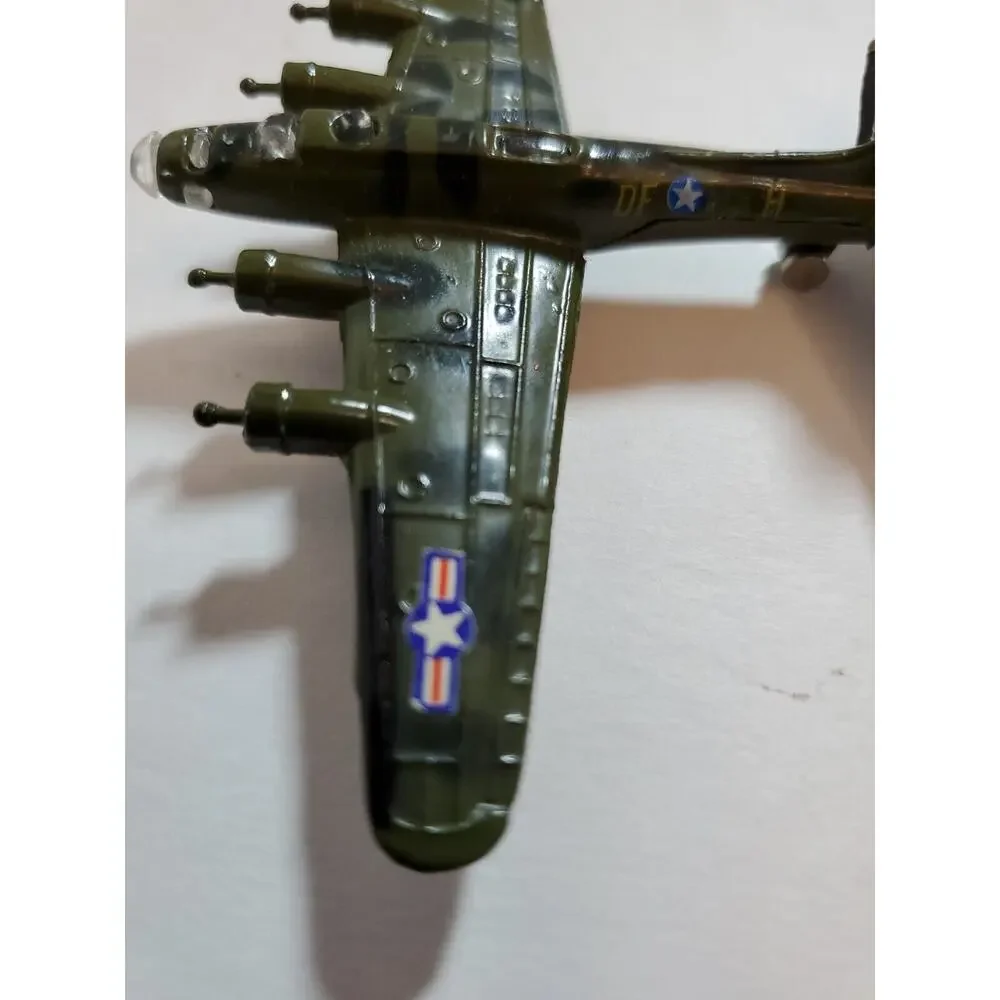 Airplane Diecast A222 B-17 Plane Toy Missing Propellers